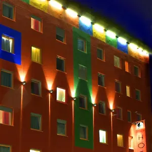ファースト クリーティフ エレファント ホテル